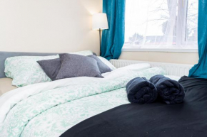 Shirley House 3, Guest House, Self Catering, Self Check in with Smart Locks, Use of Fully Equipped Kitchen, close to City Centre, Ideal for Longer Stays, Walking Distance to BAT, 20 min Drive to Fawle
